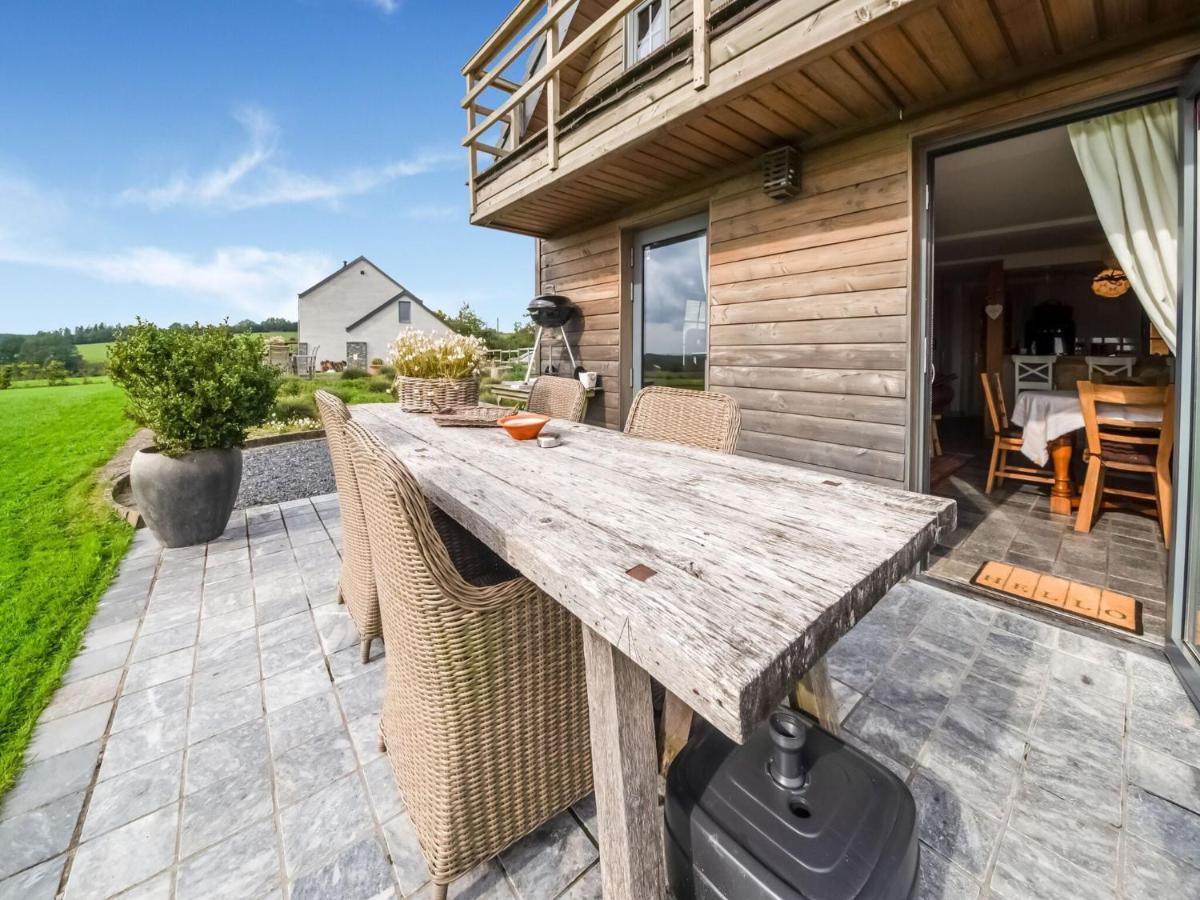 Tranquil Holiday Home In Mont With Bubble Bath Bagian luar foto