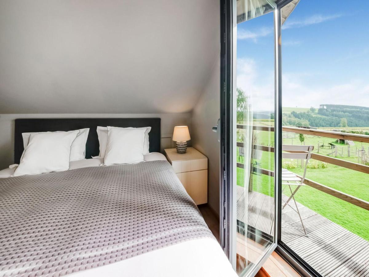 Tranquil Holiday Home In Mont With Bubble Bath Bagian luar foto