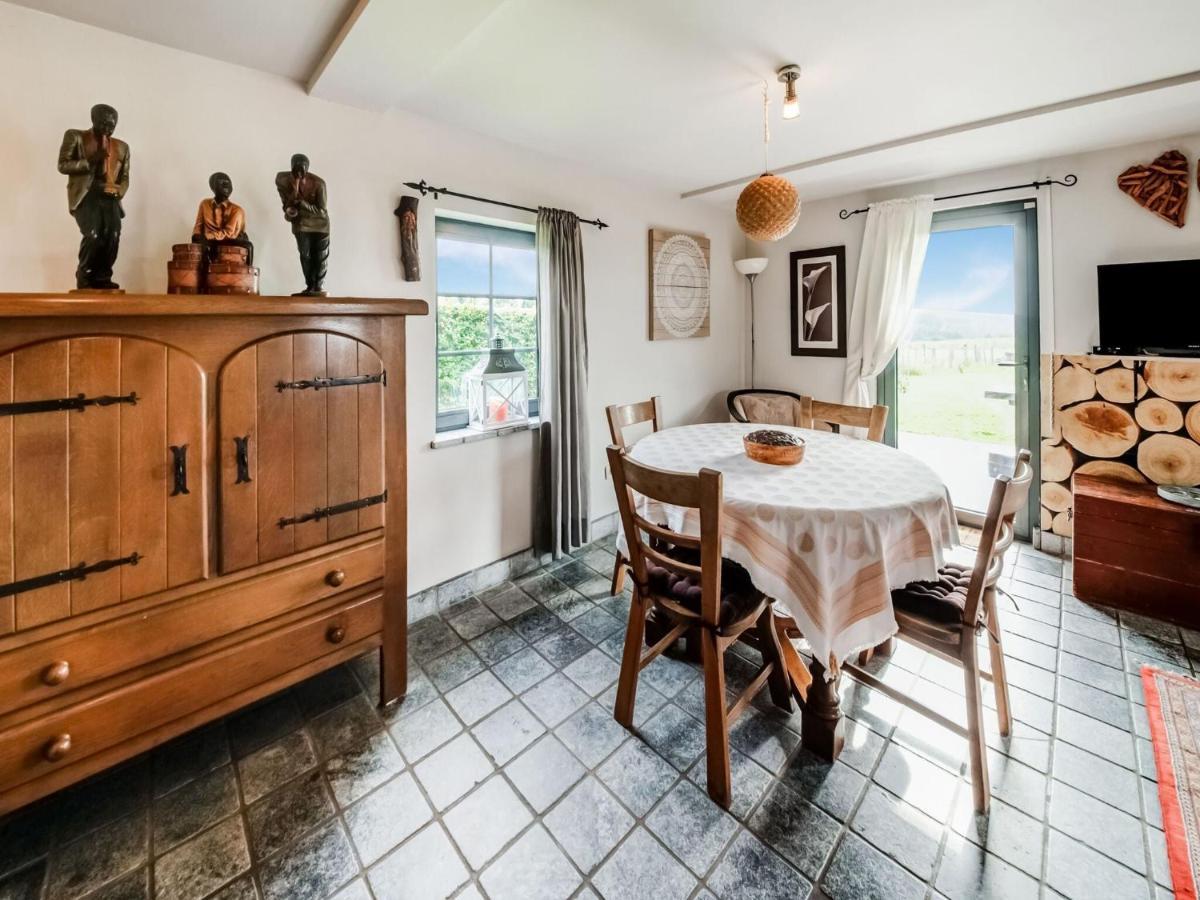 Tranquil Holiday Home In Mont With Bubble Bath Bagian luar foto