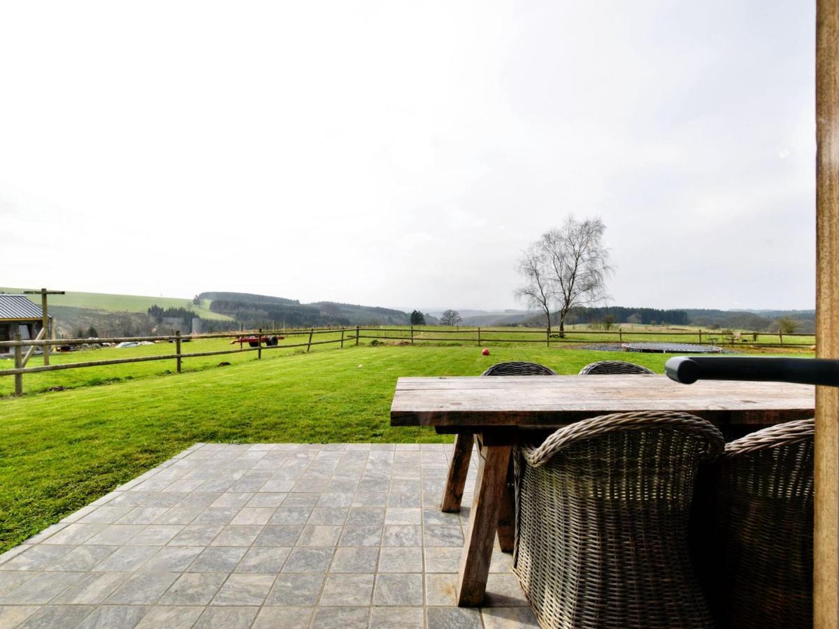 Tranquil Holiday Home In Mont With Bubble Bath Bagian luar foto